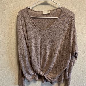 Long Sleeve Twist V-Neck